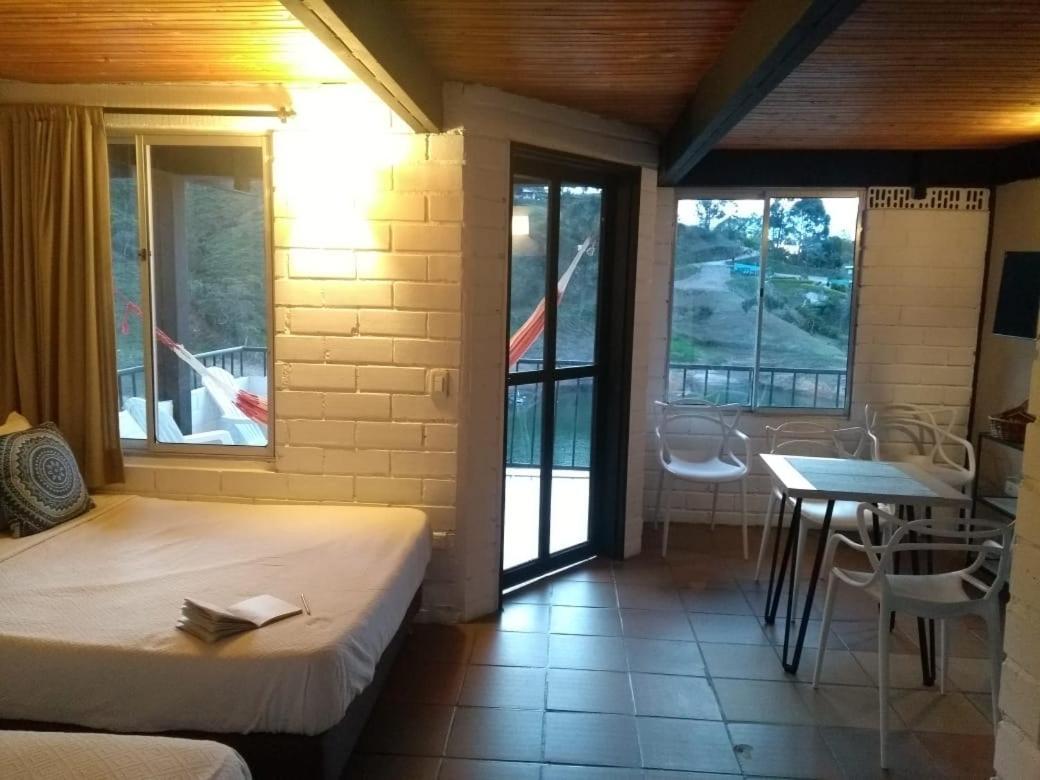 Ecolodge Bahia Del Penon กัวตาเป ภายนอก รูปภาพ