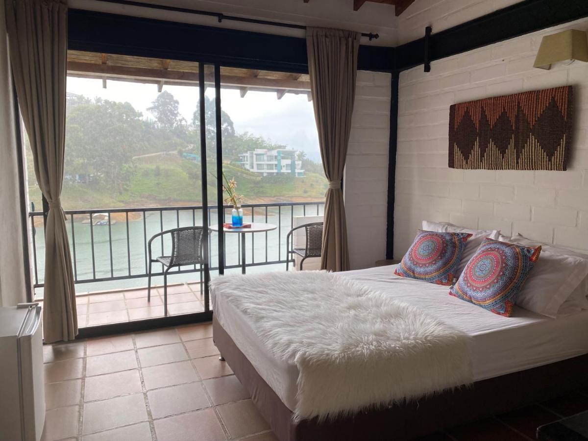 Ecolodge Bahia Del Penon กัวตาเป ภายนอก รูปภาพ
