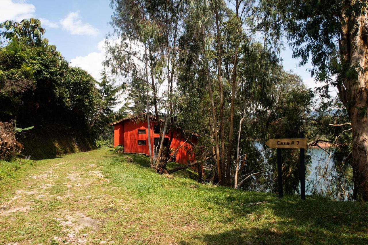 Ecolodge Bahia Del Penon กัวตาเป ภายนอก รูปภาพ